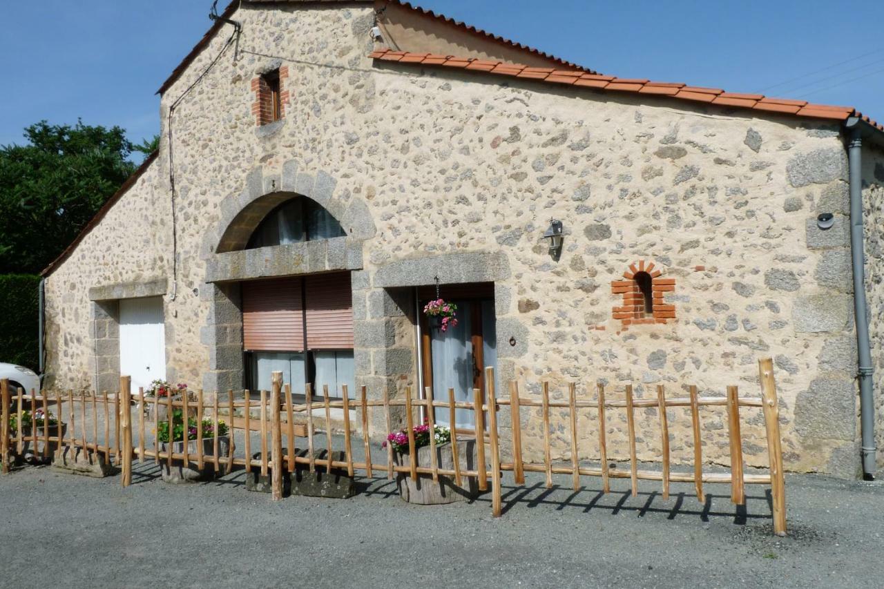 Hôtel La Grange Aux Oiseaux à Saint-Mesmin  Extérieur photo